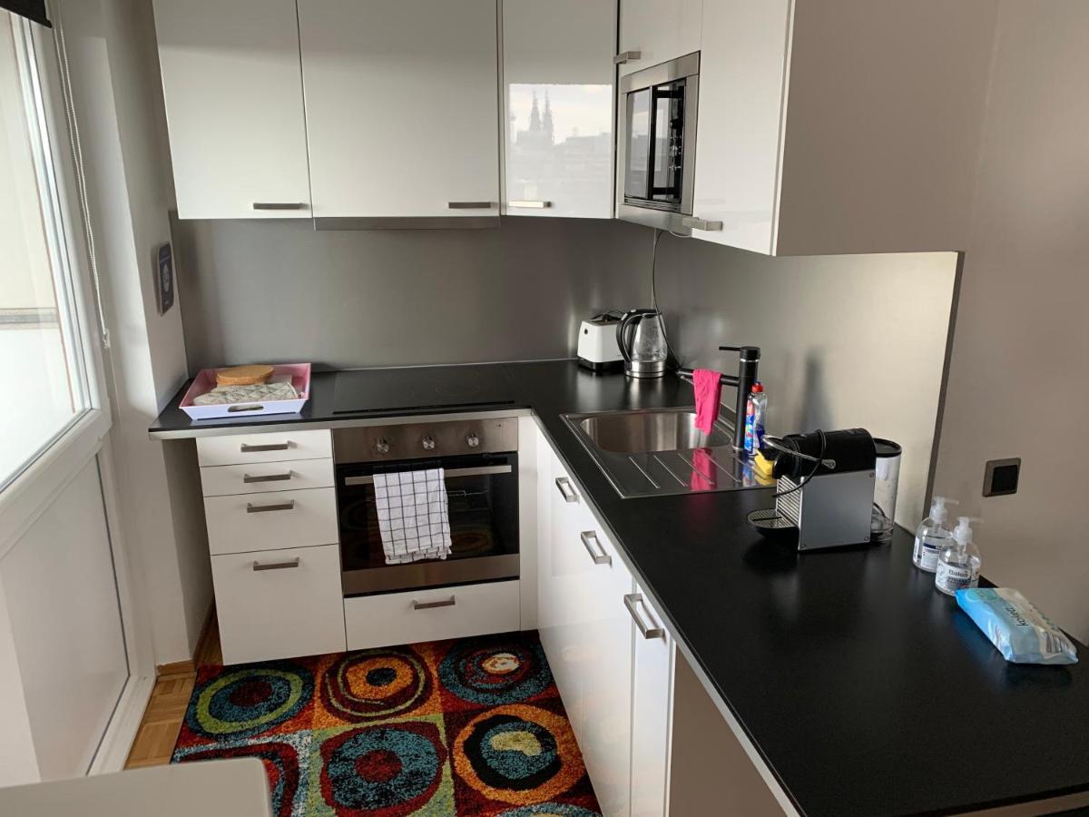 Koeln Deutz/Messe, Lanxess Arena Apartment ภายนอก รูปภาพ