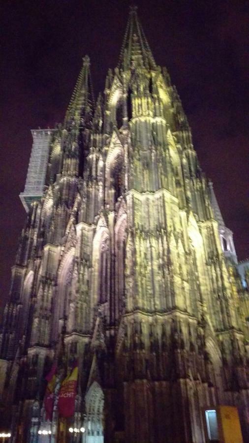 Koeln Deutz/Messe, Lanxess Arena Apartment ภายนอก รูปภาพ