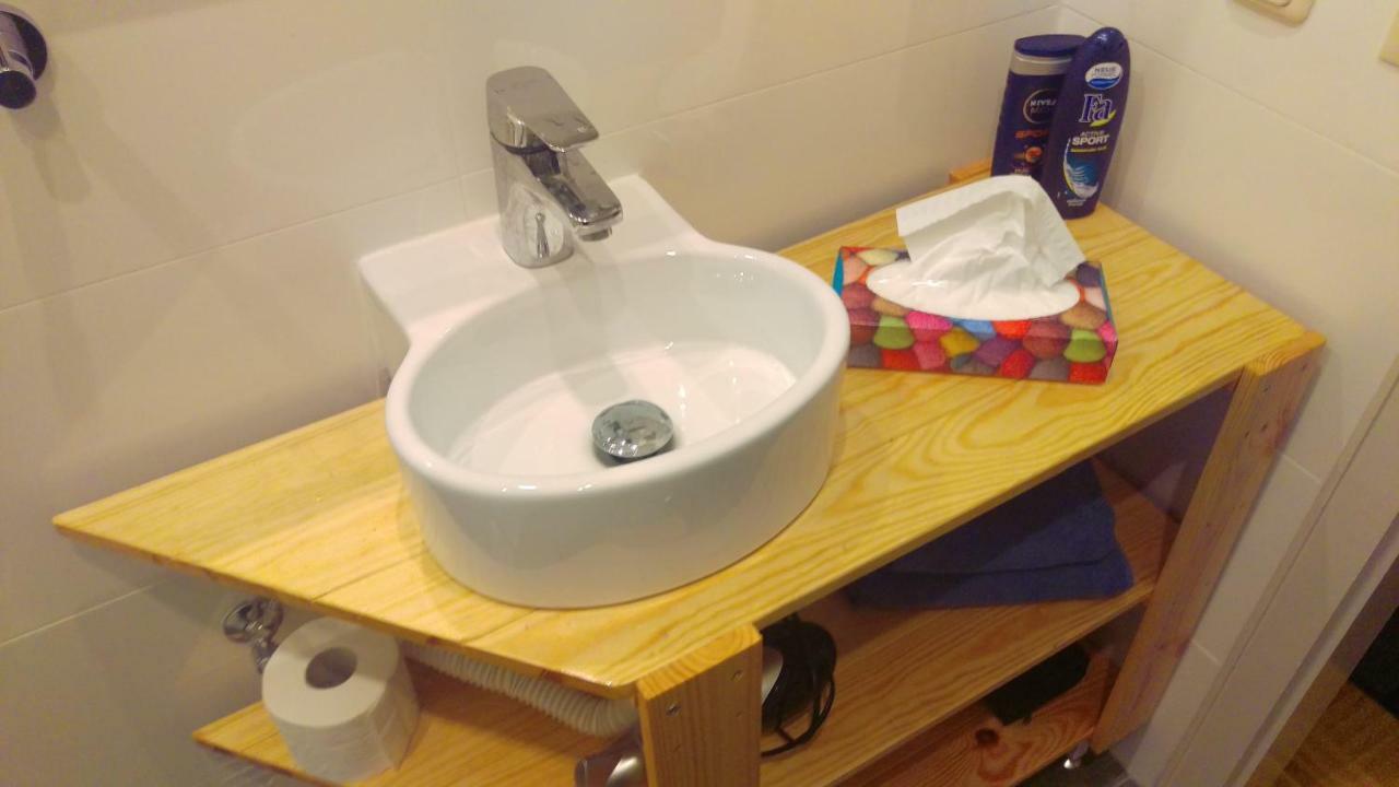 Koeln Deutz/Messe, Lanxess Arena Apartment ภายนอก รูปภาพ